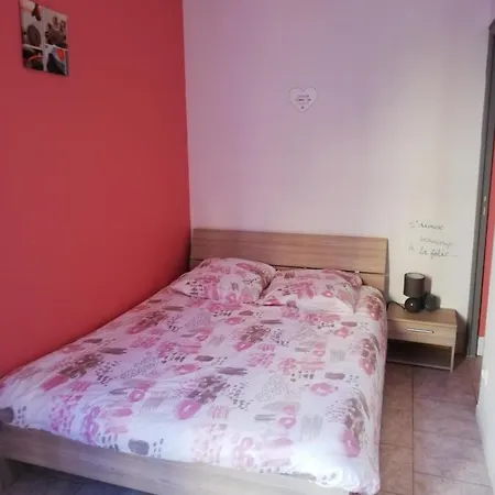 Sweet garden Villa La Fere Buitenkant foto